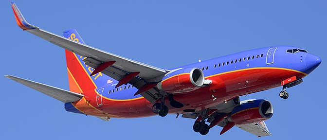 Southwest Boeing 737-7H4 N460WN, Phoenix Sky Harbor, February 8, 2015